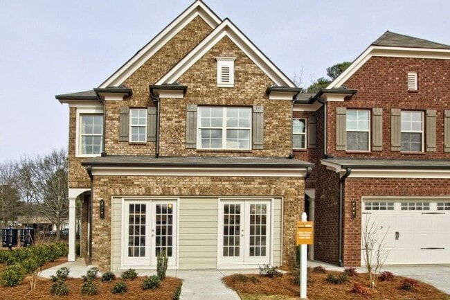 1476 Lanier Vista Dr