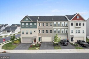 203 Starry Way Dr in Stephenson, VA - Building Photo