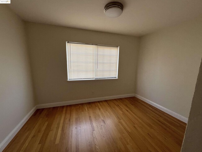 3244 Ellis St in Berkeley, CA - Building Photo - Building Photo