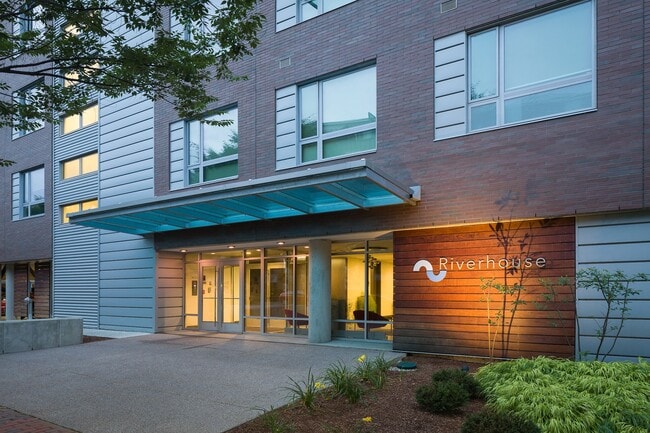 Riverhouse Apartments in Winooski, VT - Foto de edificio - Building Photo