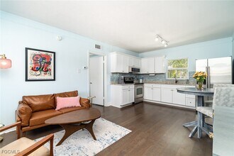 2590 First St in Ft. Myers, FL - Building Photo - Building Photo