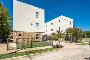 4713 Virginia Ave in Dallas, TX - Building Photo