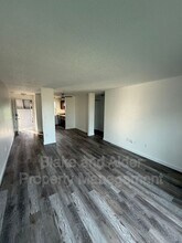 3891 NE 152nd Ave in Portland, OR - Building Photo - Building Photo