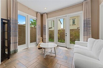 52 Stanza in Irvine, CA - Building Photo - Building Photo