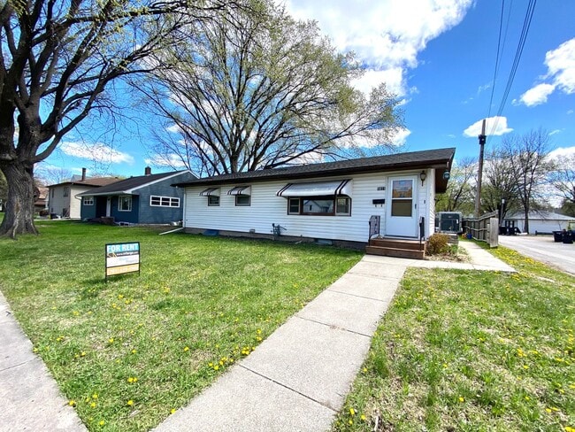 property at 1011 College St N
