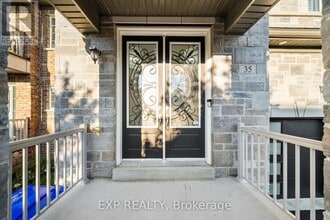 35 Tyndall Dr in Bradford West Gwillimbury, ON - Building Photo - Building Photo