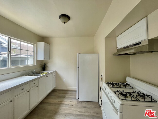 4623 Wesley Ave in Los Angeles, CA - Building Photo - Building Photo