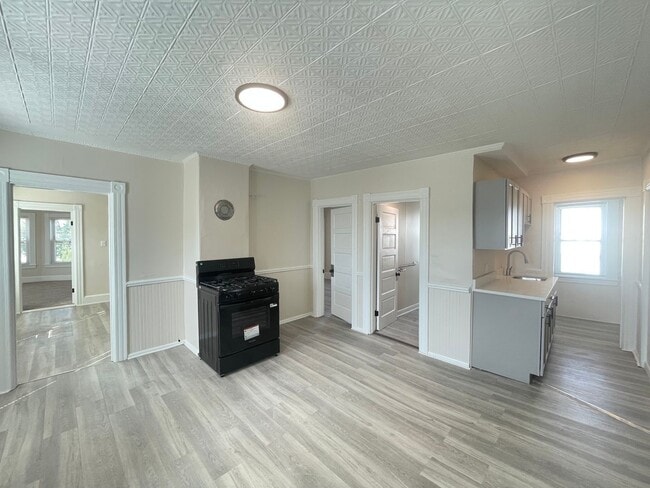 347 Hayward St
