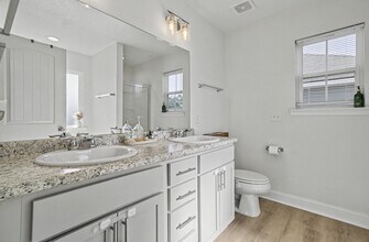 1052 Grayson Ave in Hinesville, GA - Building Photo - Building Photo