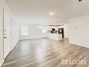 6542 Augustus Magee in San Antonio, TX - Building Photo - Building Photo