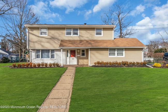 property at 4 Cheryl Dr