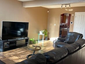 729 Linda Johnson Ave in El Paso, TX - Building Photo - Building Photo