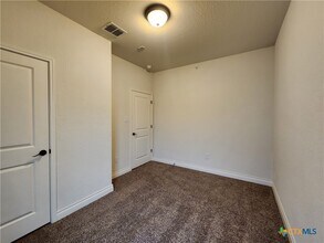 336 Untermaier St in Canyon Lake, TX - Building Photo - Building Photo