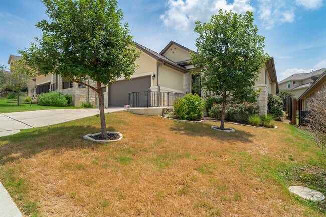 3825 Vinalopo Dr in Austin, TX - Foto de edificio - Building Photo