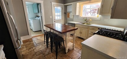 25 Ferguson Ave in Port Jervis, NY - Building Photo - Building Photo