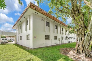 400 NW 65th Ave in Margate, FL - Building Photo