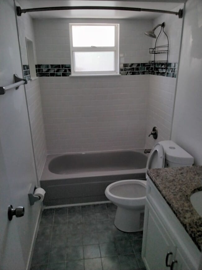 property at 118 SW Fairway Ave