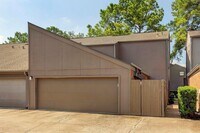 1201 Bering Dr photo'