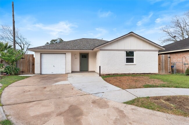 property at 1411 PI Cir