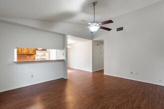 4509 Brown Bark Pl in Austin, TX - Building Photo - Building Photo