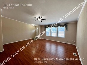 105 Encino Torcido in Adkins, TX - Building Photo - Building Photo