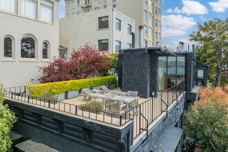 1215 Lombard St in San Francisco, CA - Foto de edificio - Building Photo