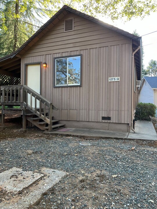 1275 Martin Dr in Auburn, CA - Building Photo