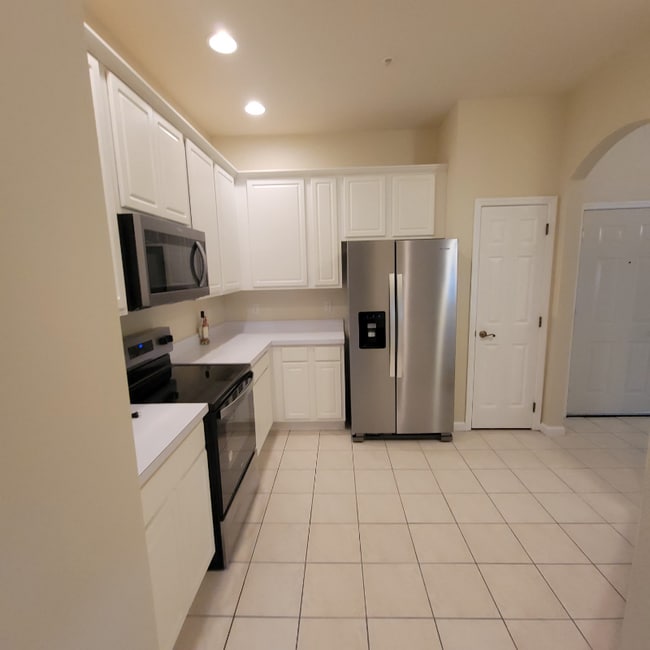 3351 Whitestone Cir in Kissimmee, FL - Building Photo - Building Photo