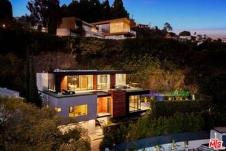 1331 Belfast Dr in Los Angeles, CA - Building Photo - Building Photo