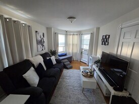 237 Jefferson Ave, Unit #3 in Salem, MA - Building Photo