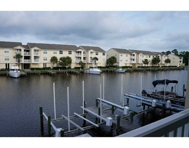 property at 2421 Beachview Dr