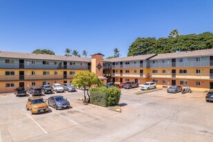 Weinberg Court Apartments in Lahaina, HI - Building Photo