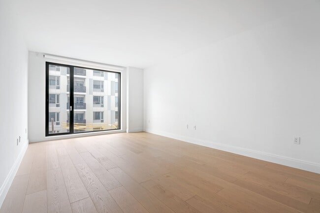 37-14 34th St in Queens, NY - Building Photo - Building Photo