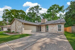 4014 Sweet Gum Trail in Humble, TX - Building Photo