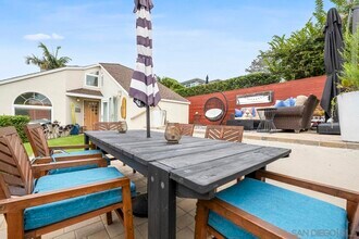 154 9th St in Del Mar, CA - Building Photo - Building Photo