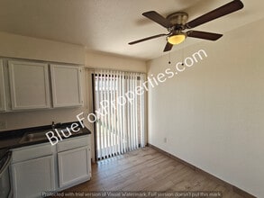 2427 N Fair Oaks Ave in Tucson, AZ - Building Photo - Building Photo