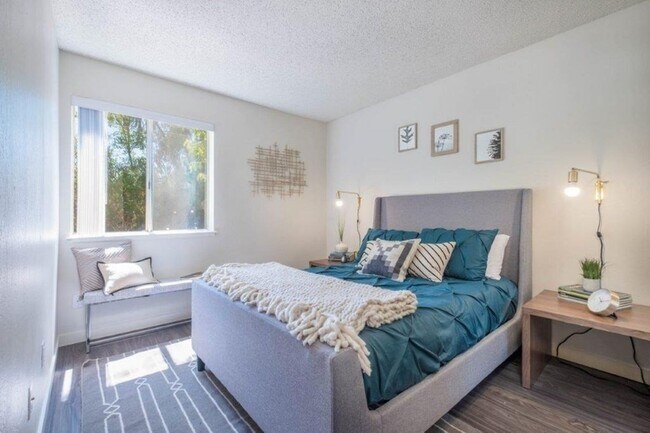 Diablo View Apartments in Concord, CA - Foto de edificio - Building Photo
