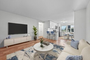 Washington Place in Methuen, MA - Building Photo