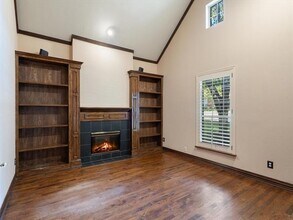 18731 Thorntree Ln in Dallas, TX - Building Photo - Building Photo