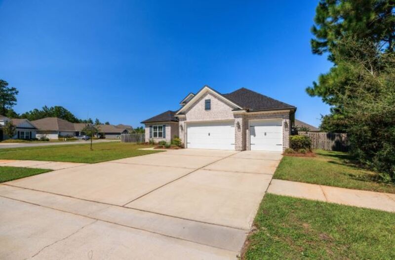 77 Perimeter Pl in Freeport, FL - Building Photo