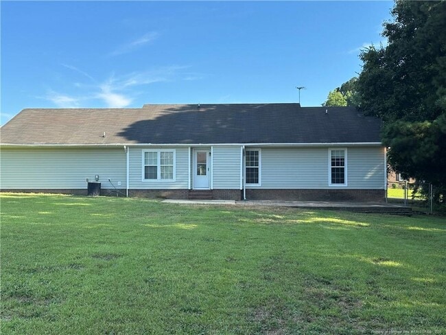 138 Nantahala Dr in Linden, NC - Building Photo - Building Photo