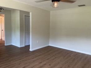 512 Poppell Dr in Lakeland, FL - Building Photo - Building Photo