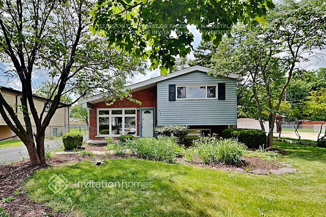 property at 446 N Ellsworth Ave