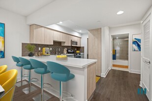 Darlington Center by Wiseman in Los Angeles, CA - Building Photo