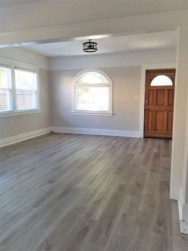 401-403 Johnson St in Modesto, CA - Building Photo - Building Photo