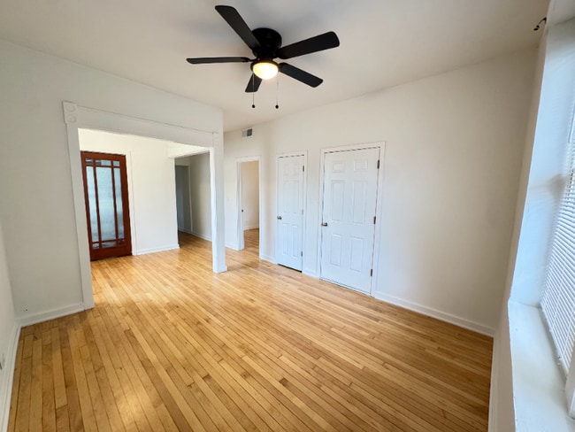 2908 N Springfield Ave in Chicago, IL - Building Photo - Building Photo