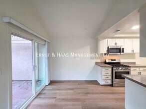 12512 Cuesta Dr in Cerritos, CA - Building Photo - Building Photo
