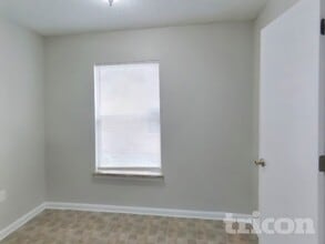 7944 Cherry Blossom Dr S in Jacksonville, FL - Foto de edificio - Building Photo