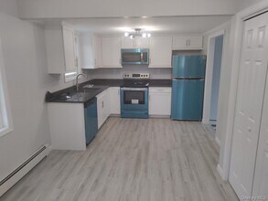 15 Ketcham Pl in Melville, NY - Building Photo - Building Photo