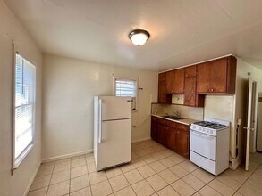 3407 32nd St-Unit -B in Lubbock, TX - Building Photo - Building Photo